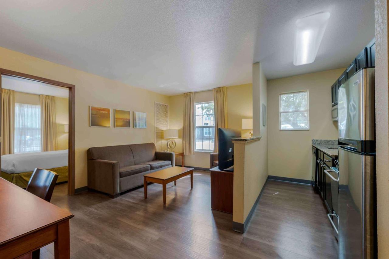 Extended Stay America Suites - Chicago - Elgin - West Dundee Dış mekan fotoğraf